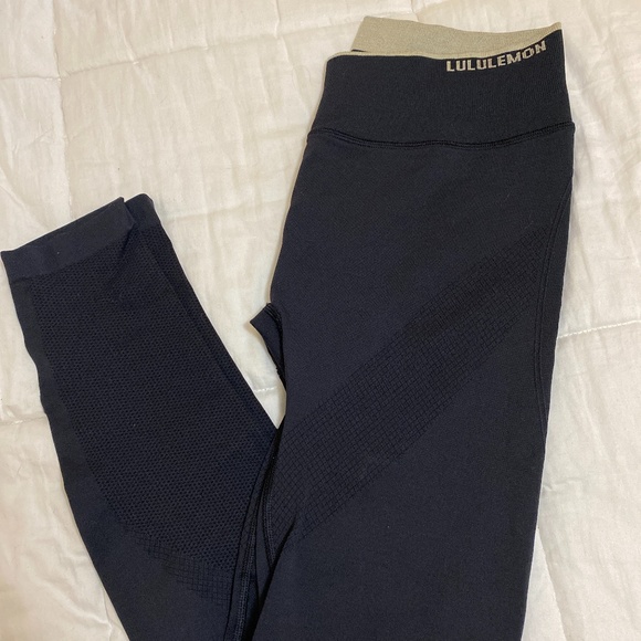Lululemon leggings - Picture 1 of 6